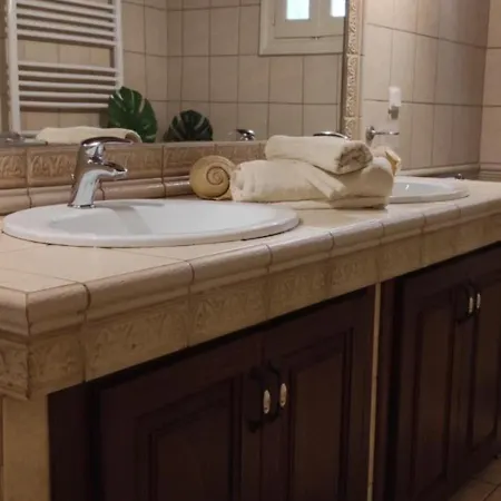 Imerolia House كاسيوبي